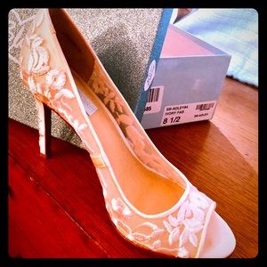 Betsy Johnson Ivory Lace Heels